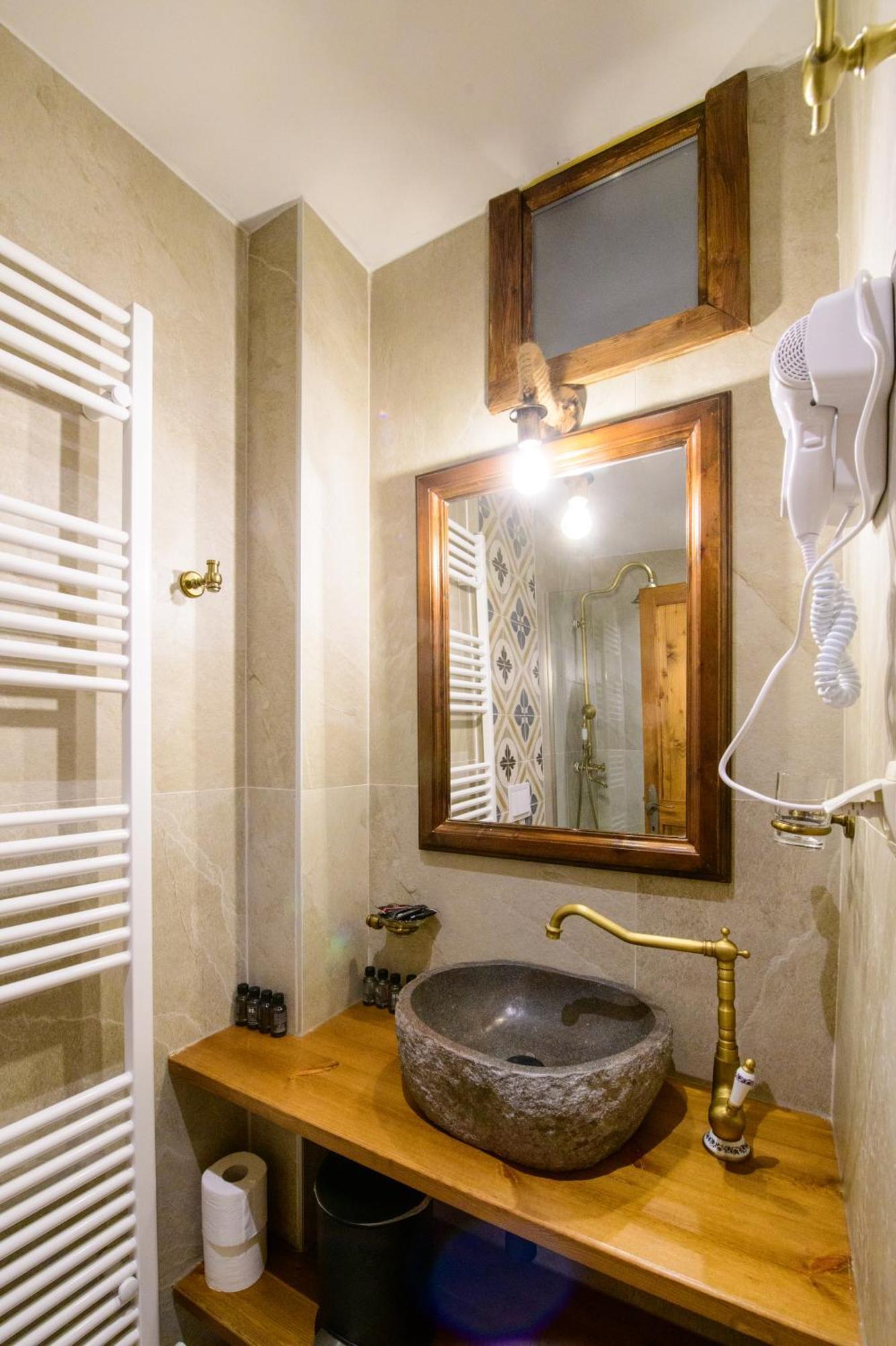 Agios Germanos Hotel Екстериор снимка