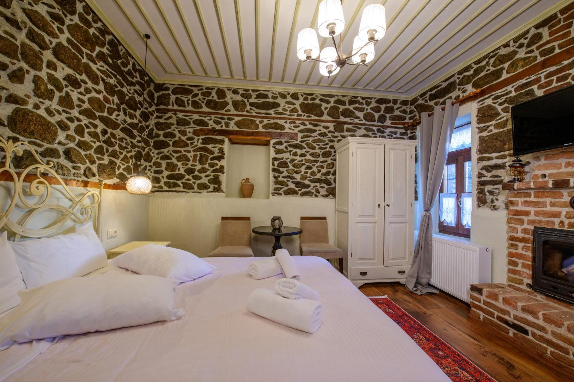 Agios Germanos Hotel Екстериор снимка