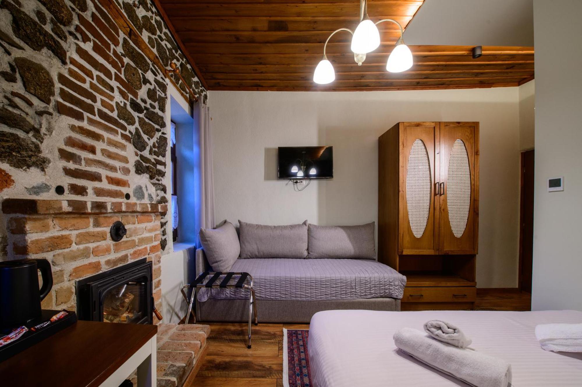 Agios Germanos Hotel Екстериор снимка
