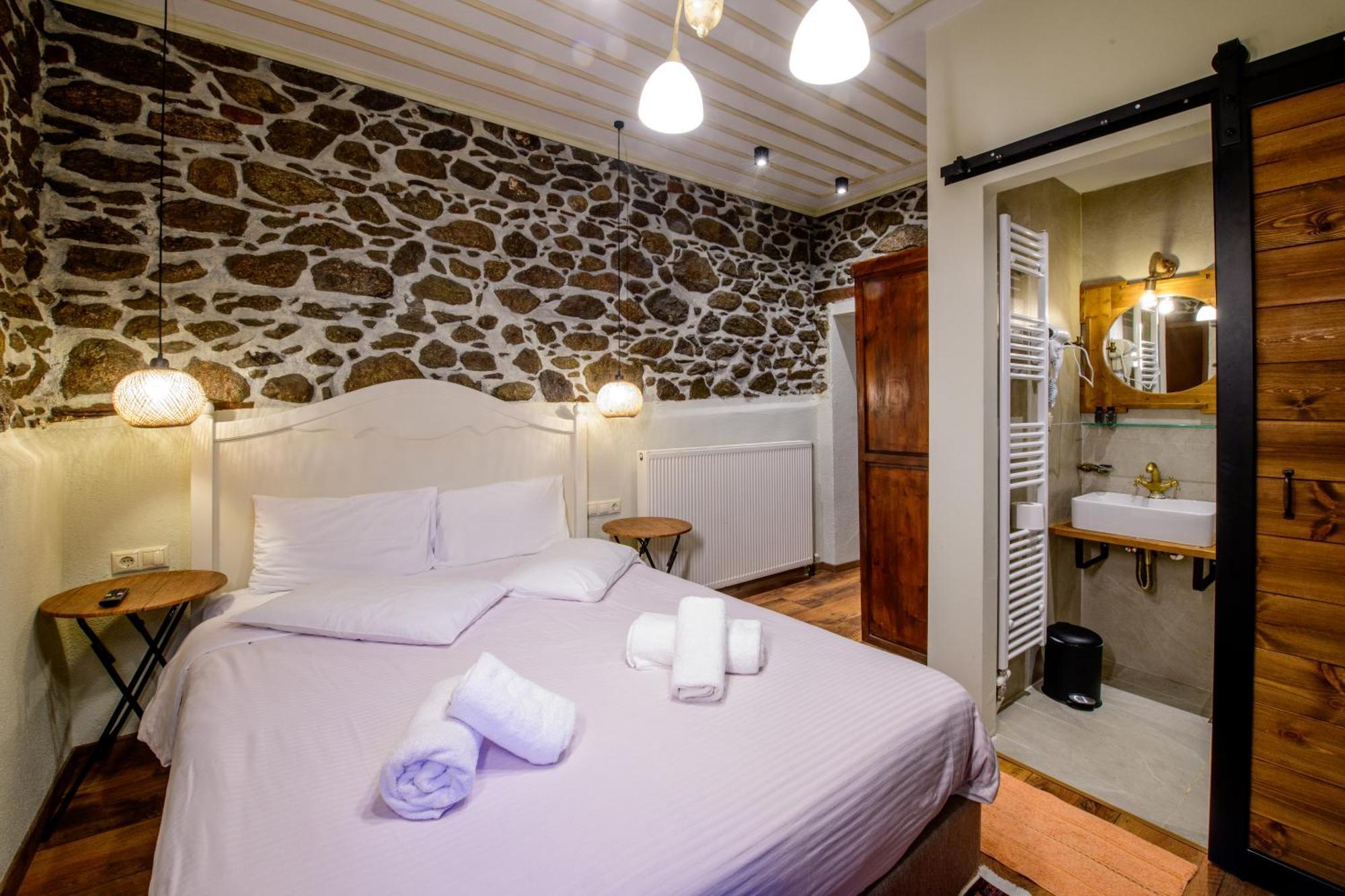 Agios Germanos Hotel Екстериор снимка